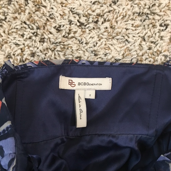 Women's dress - Picture 3 of 3